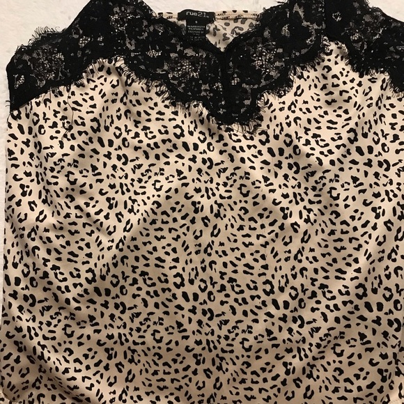 👑LEOPARD CHEETAH LACE CAMI TOP! - Picture 3 of 7